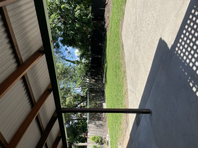 84 Reservoir Road, Manoora QLD 4870
