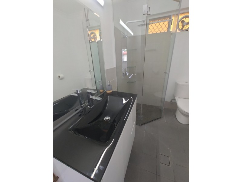 214/191 McLeod Street, Cairns North QLD 4870