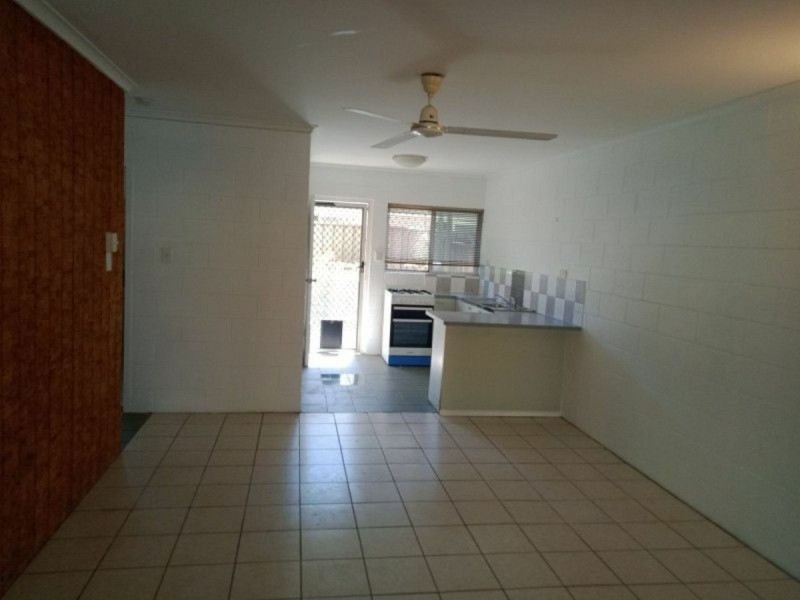 3/217 Lake Street, Cairns North QLD 4870