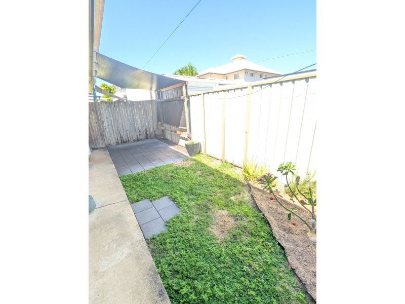 3/217 Lake Street, Cairns North QLD 4870