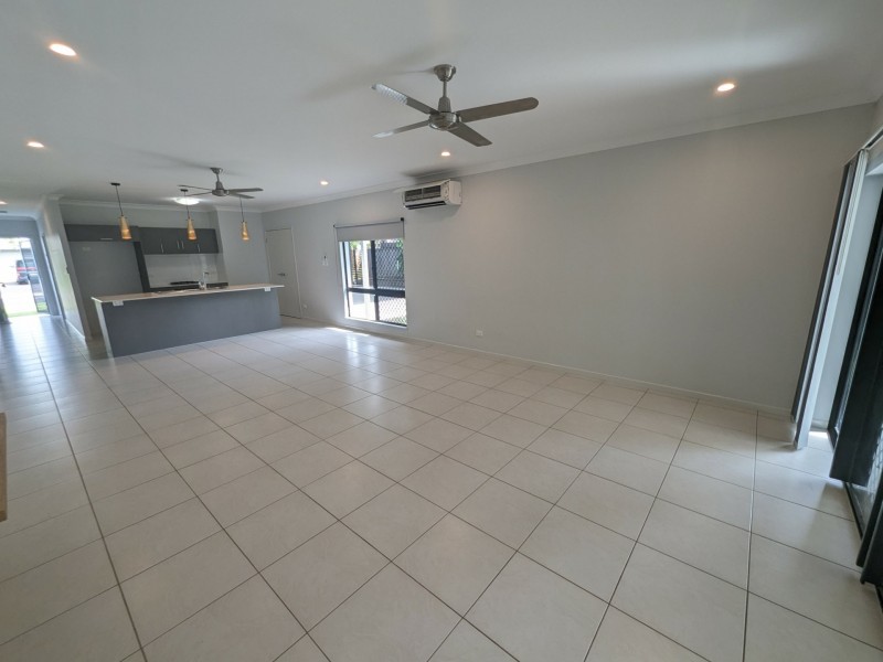 10 Quarterdeck Street, Trinity Beach QLD 4879