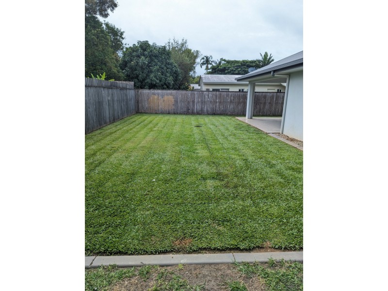 10 Quarterdeck Street, Trinity Beach QLD 4879