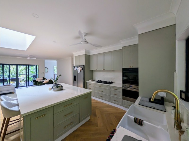 135 Hearl Close, Brinsmead QLD 4870