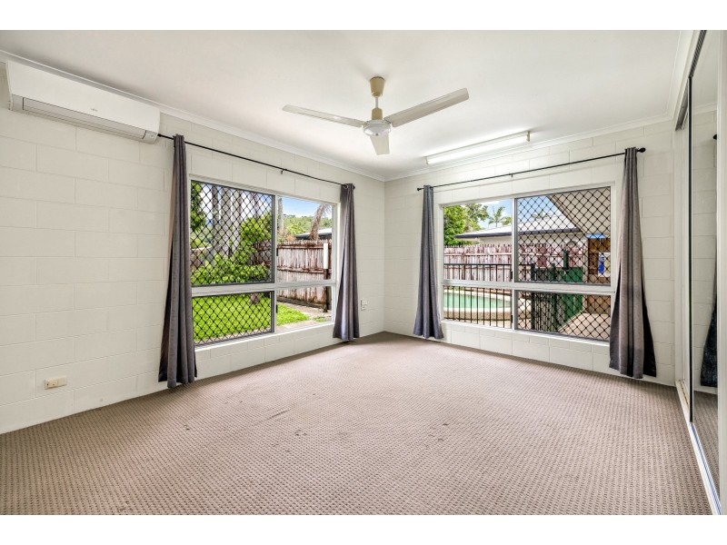 16 Trucano Close, Whitfield QLD 4870