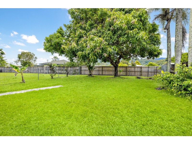 16 Trucano Close, Whitfield QLD 4870