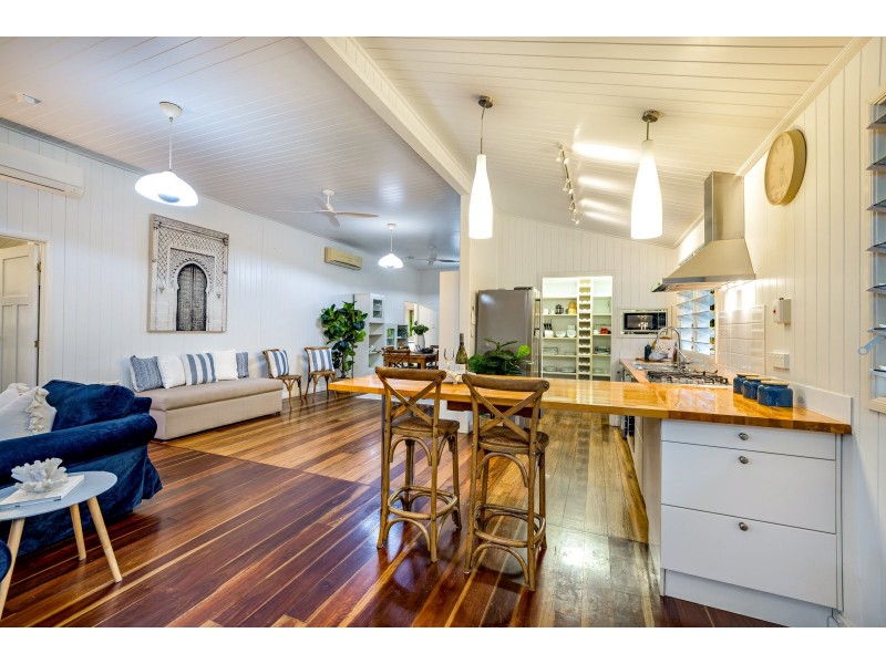 96 Christensen Street, Machans Beach QLD 4878