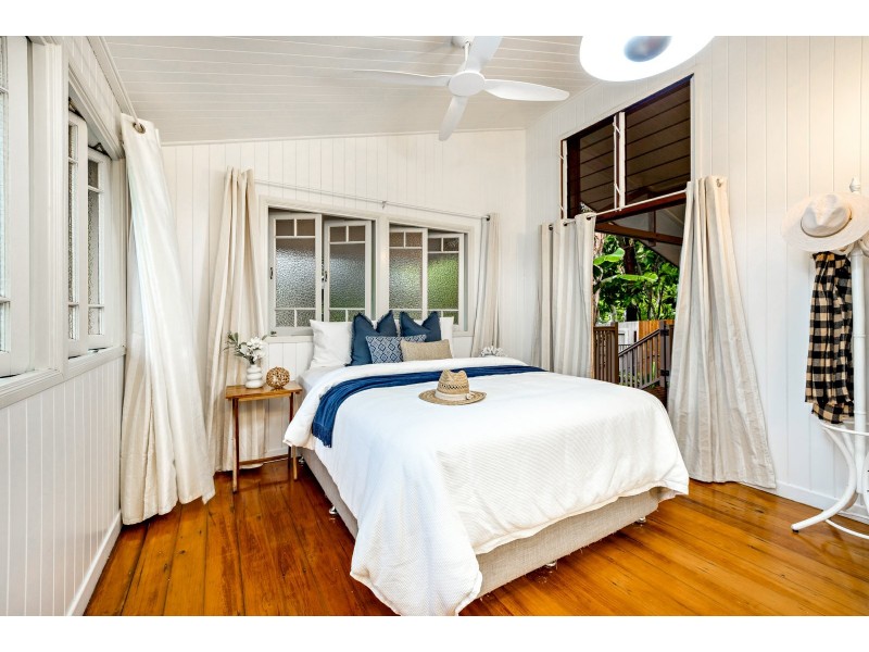 96 Christensen Street, Machans Beach QLD 4878