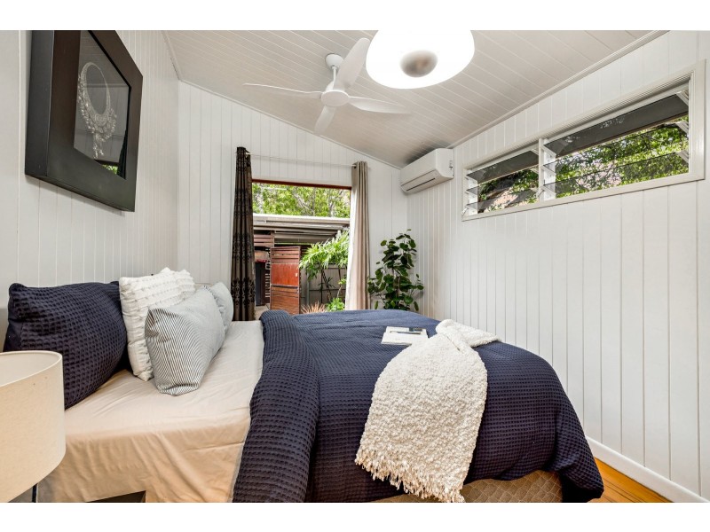 96 Christensen Street, Machans Beach QLD 4878
