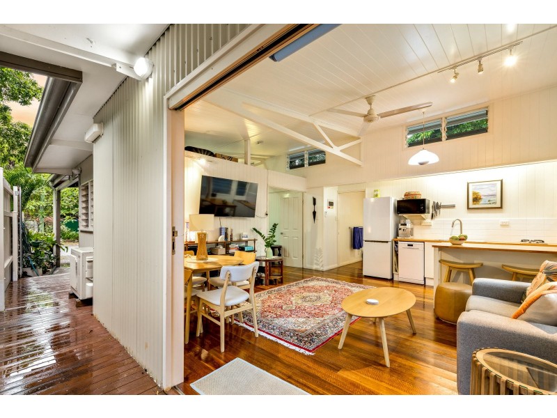 96 Christensen Street, Machans Beach QLD 4878
