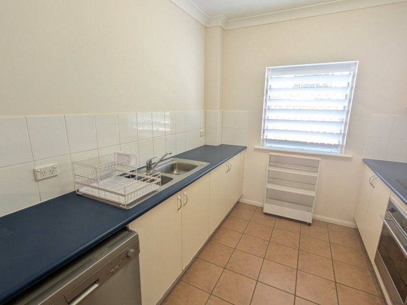 2/8 Clare Street, Parramatta Park QLD 4870