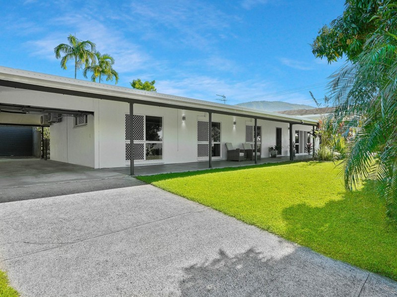 5 Thetford Close, Clifton Beach QLD 4879