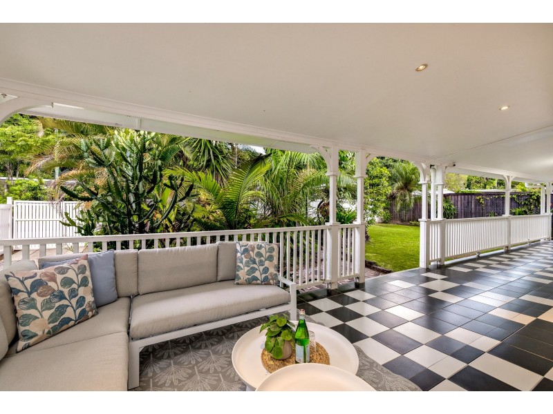 67 Hillview Crescent, Whitfield QLD 4870