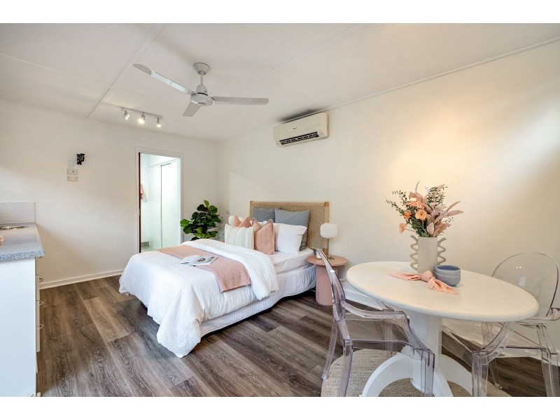 67 Hillview Crescent, Whitfield QLD 4870