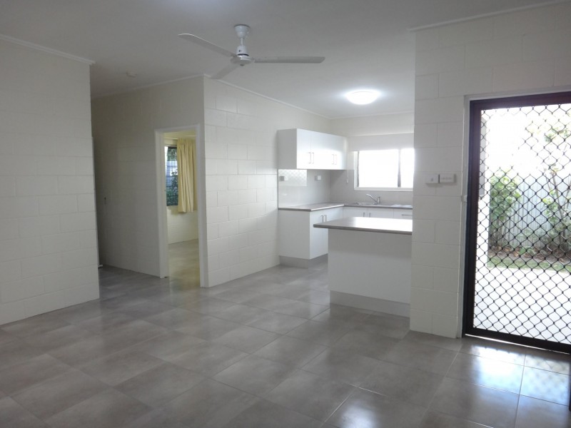 2/14 Mazlin Street, Edge Hill QLD 4870