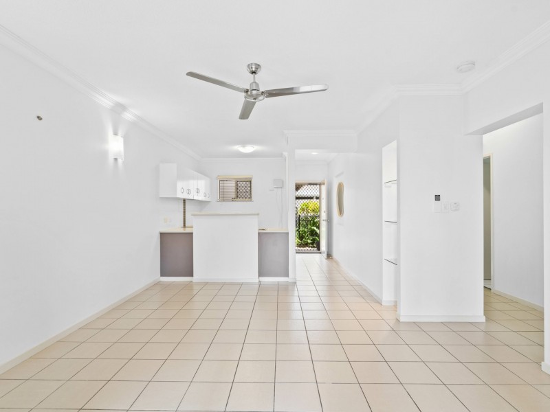 102/2-8 Centenary Close, Manoora QLD 4870