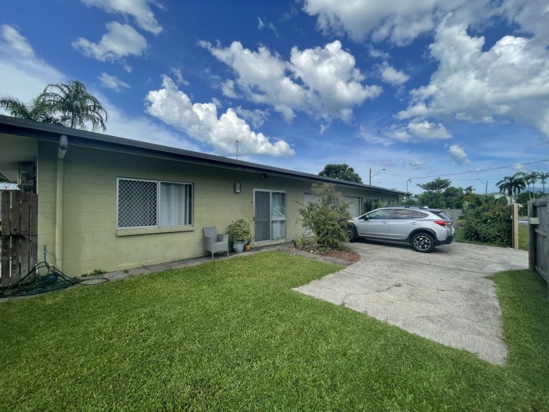 2/2-4 Brooks Street, Whitfield QLD 4870