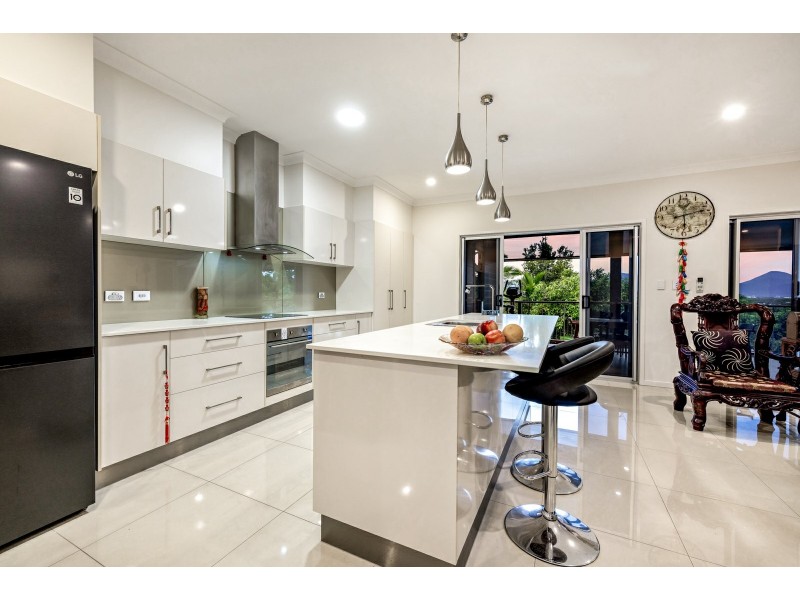 14 Bel-Air Drive, Whitfield QLD 4870