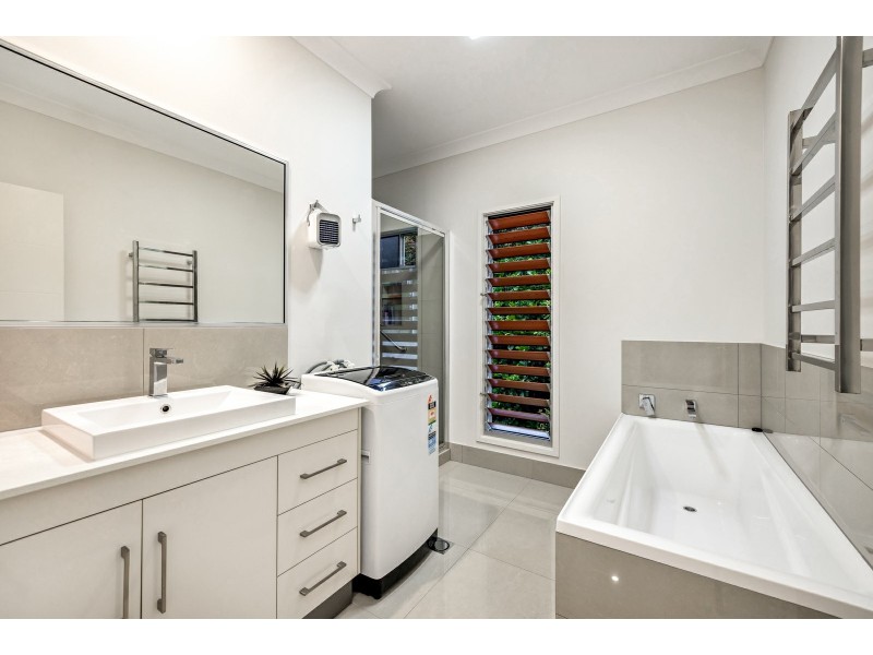 14 Bel-Air Drive, Whitfield QLD 4870
