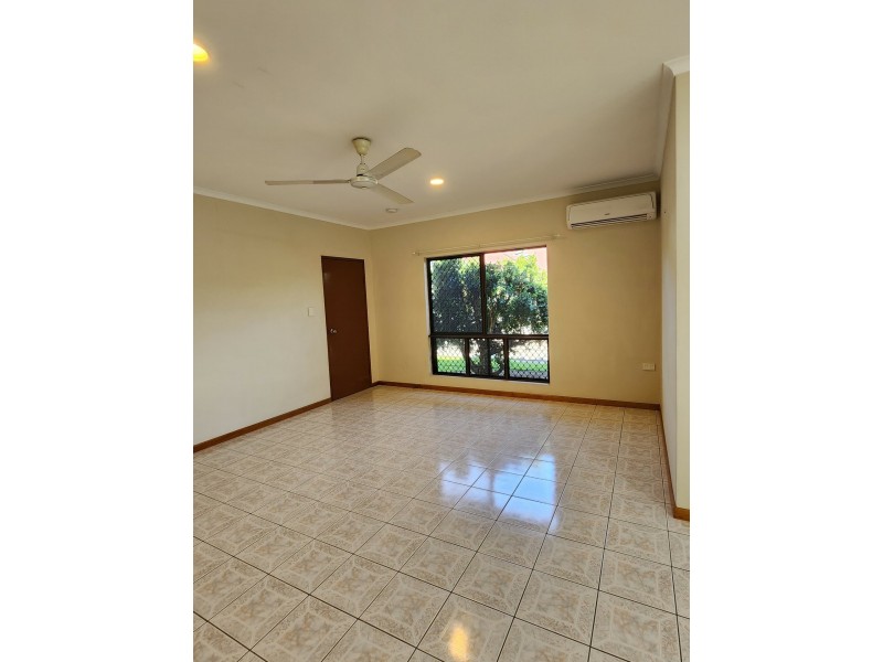 1/8 Kangaroo Street, Bentley Park QLD 4869