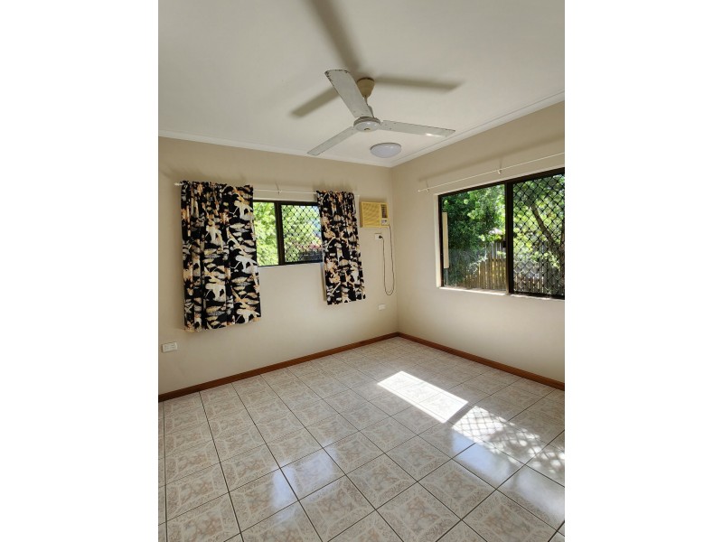 1/8 Kangaroo Street, Bentley Park QLD 4869