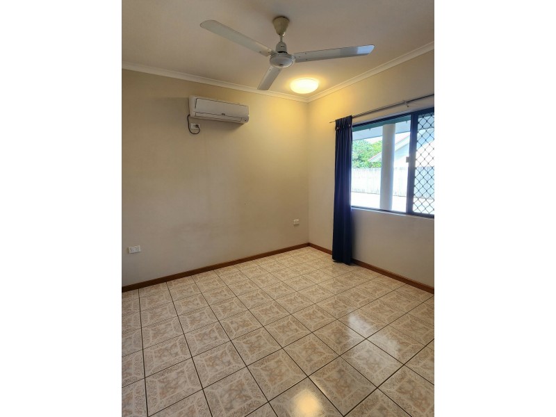 1/8 Kangaroo Street, Bentley Park QLD 4869