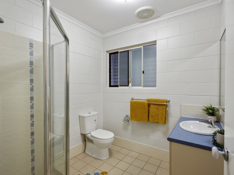 2 Gadaloff Close, Gordonvale QLD 4865