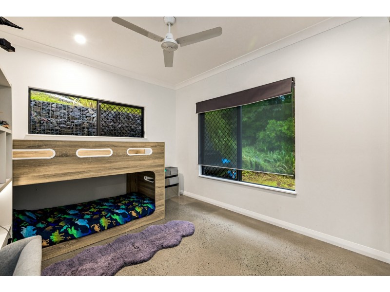 16 Lakeview Street, Smithfield QLD 4878