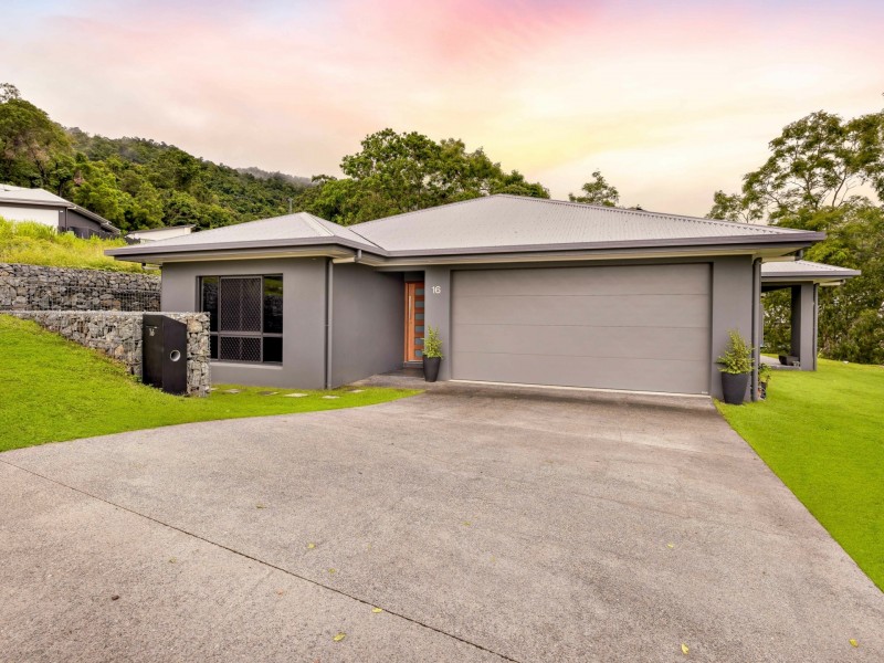 16 Lakeview Street, Smithfield QLD 4878