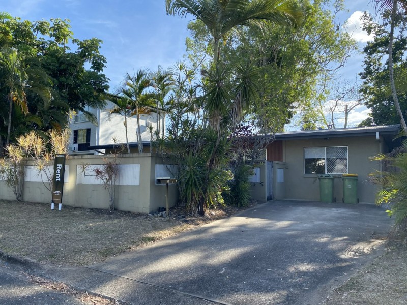 13 Bouganvilla Street, Holloways Beach QLD 4878