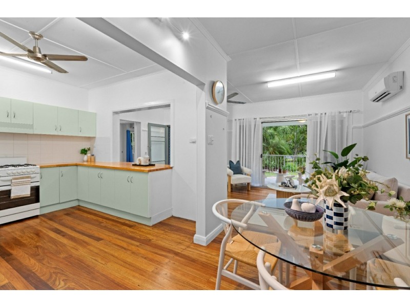 32 Nolan Street, Whitfield QLD 4870