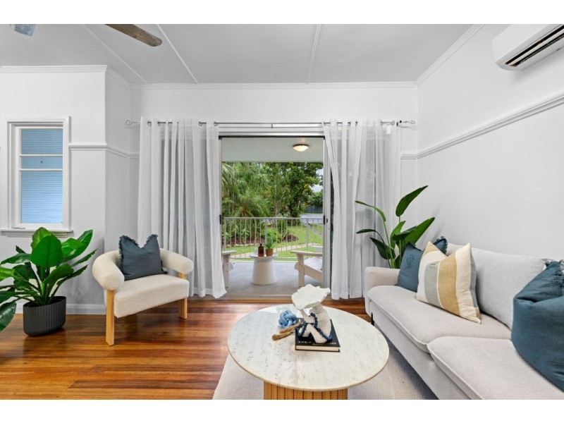 32 Nolan Street, Whitfield QLD 4870