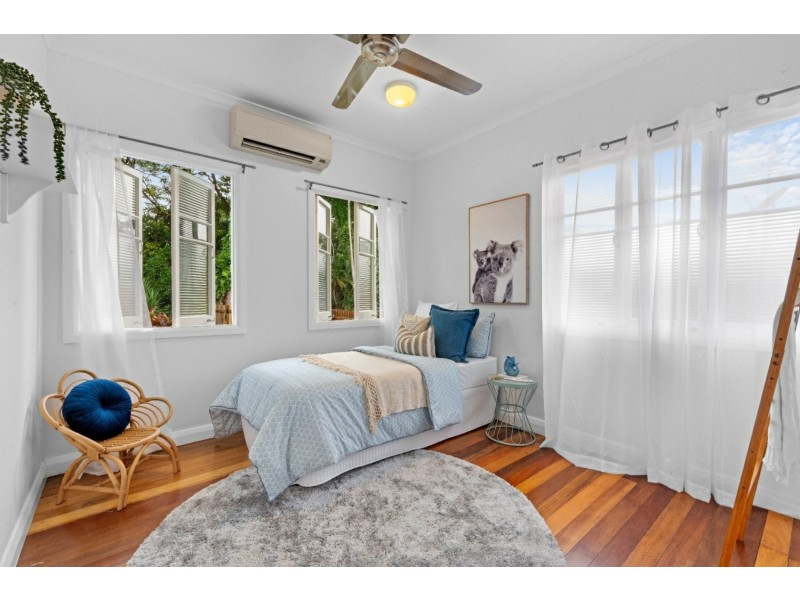 32 Nolan Street, Whitfield QLD 4870