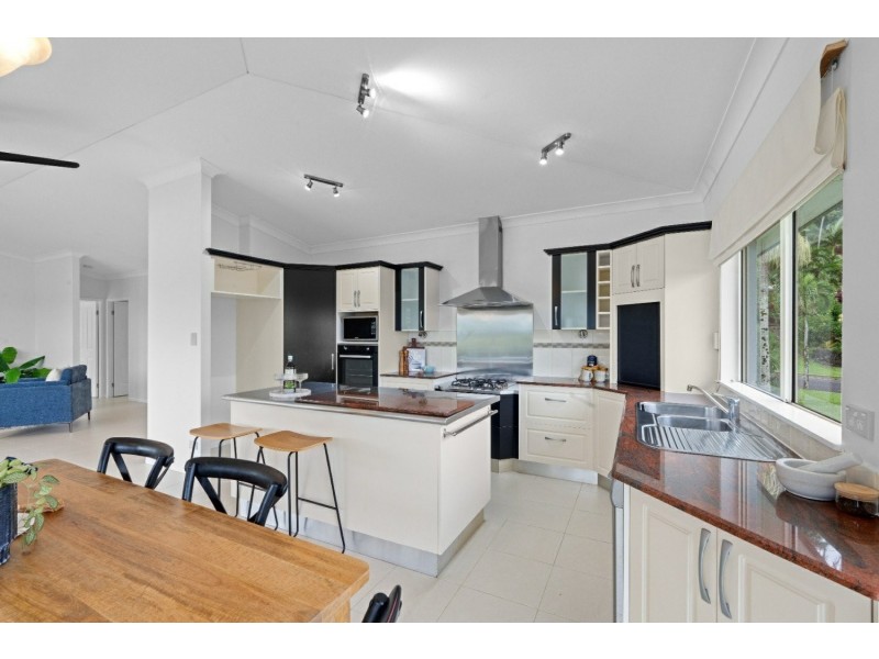 79 Nolan Street, Whitfield QLD 4870