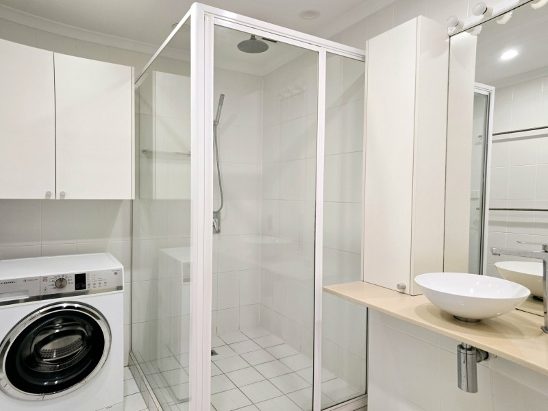 4/271 The Esplanade, Cairns North QLD 4870