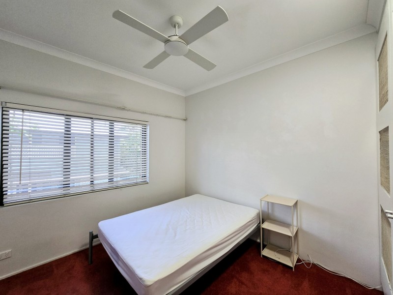4/271 The Esplanade, Cairns North QLD 4870
