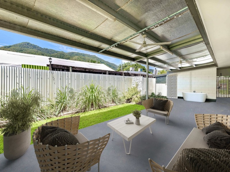 2/12 Valmadre Street, Caravonica QLD 4878