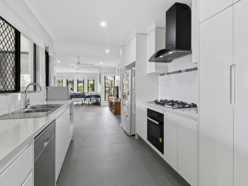 41 Ainslie Place, Smithfield QLD 4878