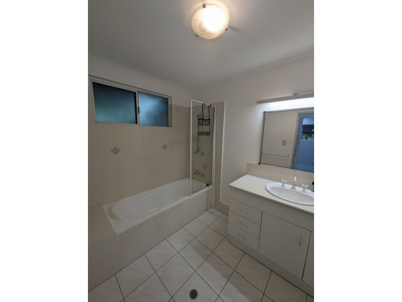 103 Sydney Street, Bayview Heights QLD 4868