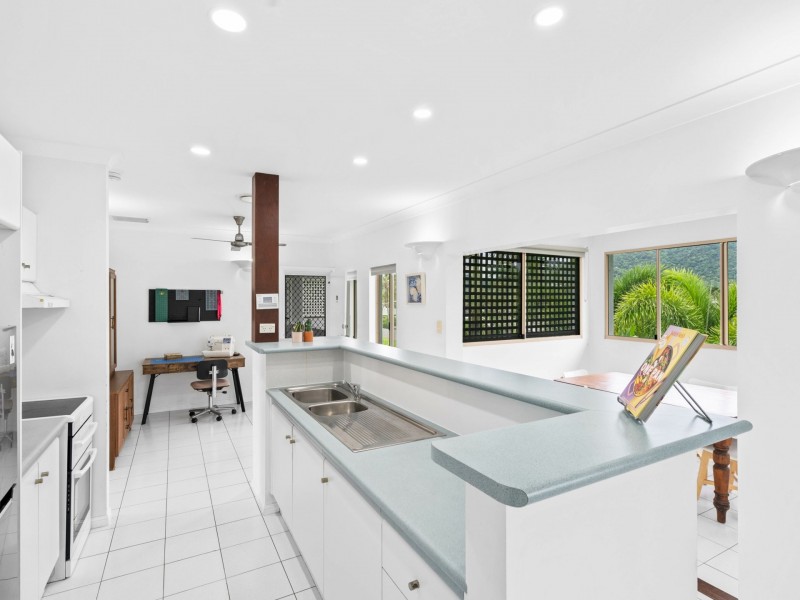 9/28 Springfield Crescent, Manoora QLD 4870