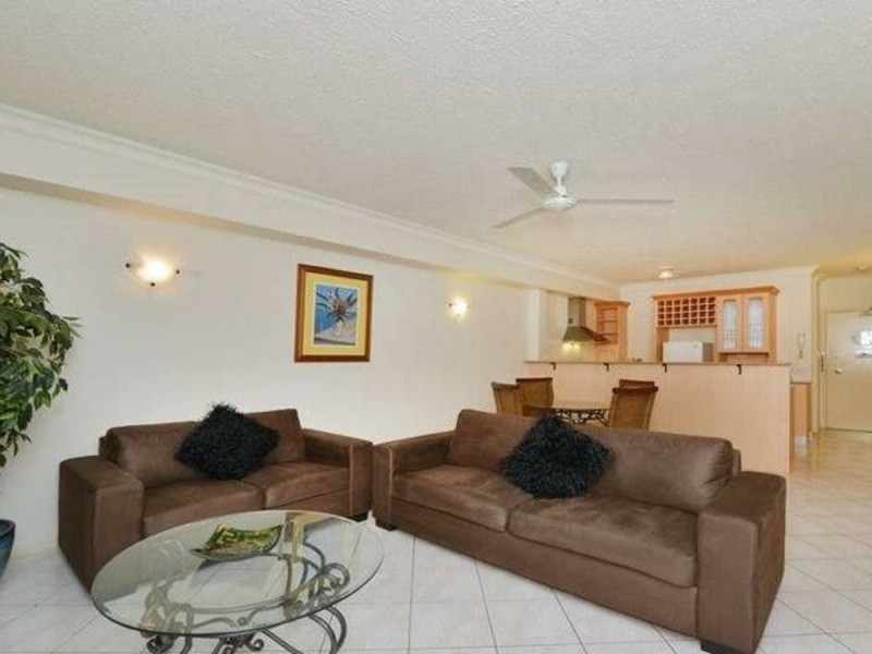 1401/2 Greenslopes Street, Cairns North QLD 4870