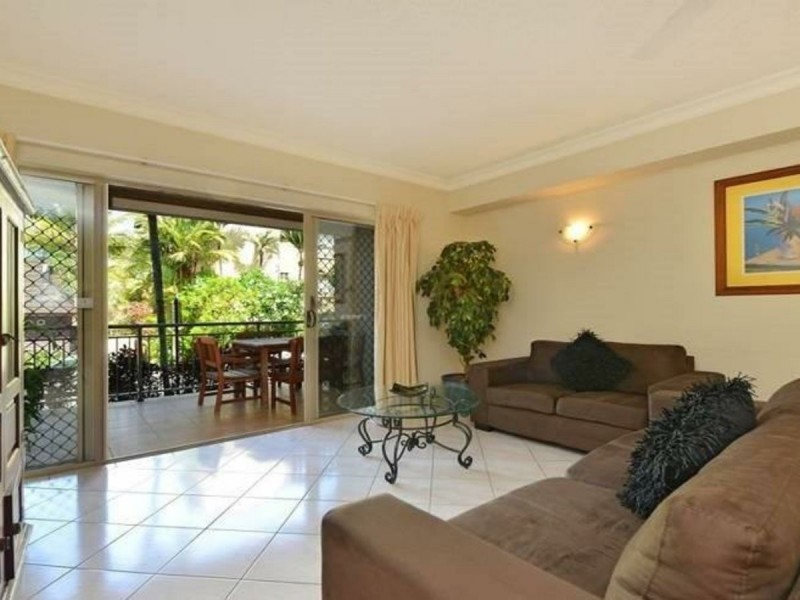 1401/2 Greenslopes Street, Cairns North QLD 4870