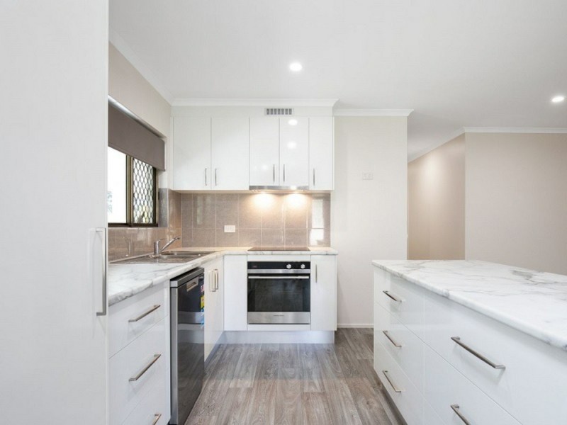 6 Metric Close, Smithfield QLD 4878