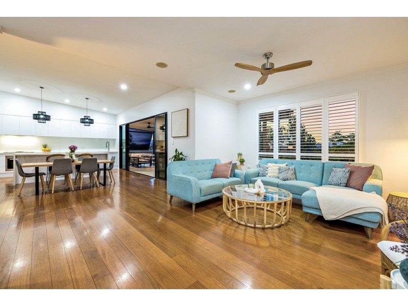 12 Bel-Air Drive, Whitfield QLD 4870