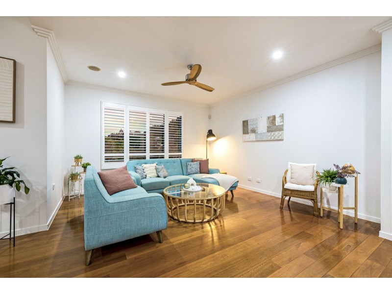 12 Bel-Air Drive, Whitfield QLD 4870
