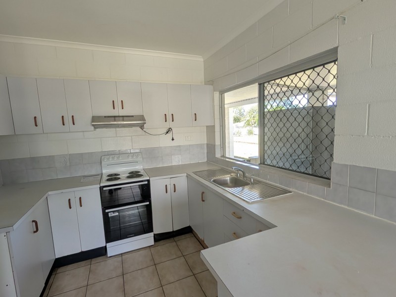 27 Frangipanni Street, White Rock QLD 4868