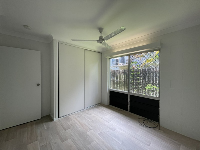 1/122 Wistaria Street, Holloways Beach QLD 4878