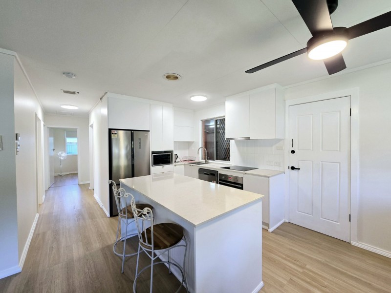 129 Greenslopes Street, Edge Hill QLD 4870