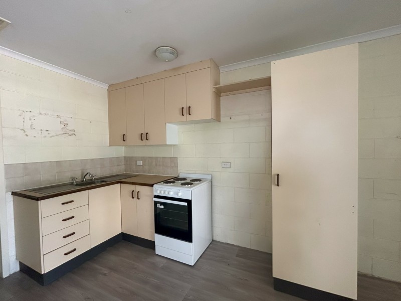 10/192 Mann Street, Westcourt QLD 4870