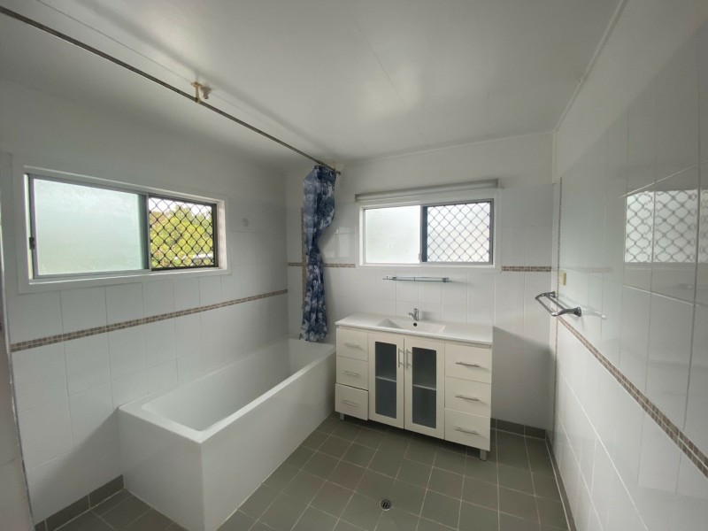 1 Torrance Avenue, Edge Hill QLD 4870