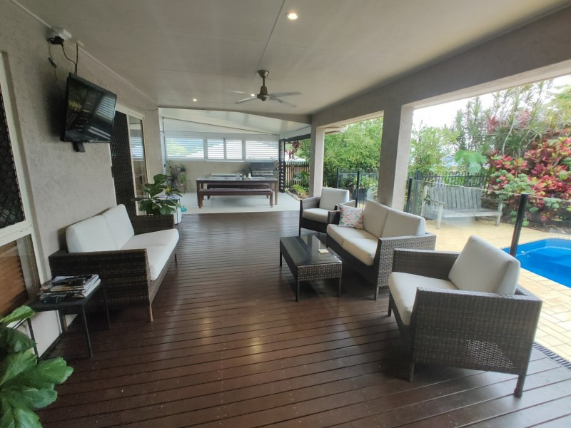 25 St Albans Close, Brinsmead QLD 4870